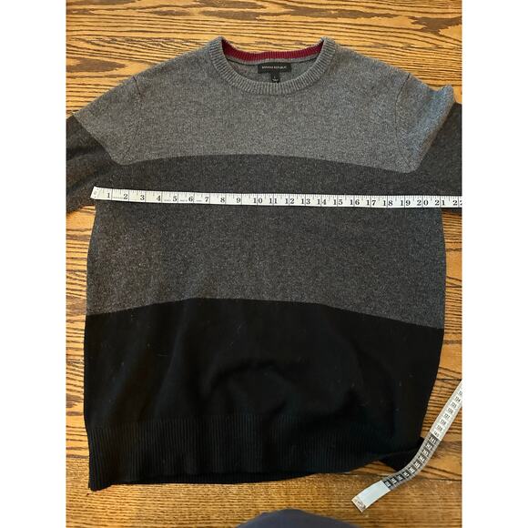 Banana Republic Merino extra fine Wool blend sweater Men’s black and gray Large - Picture 7 of 7